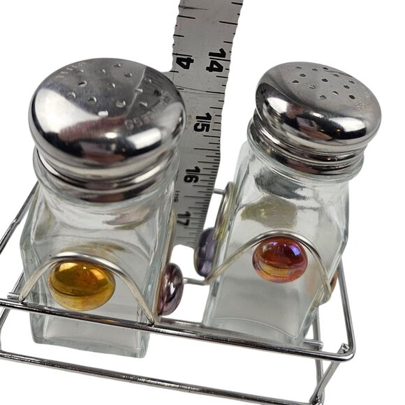 Beaded Salt and Pepper, Salt and Pepper Shakers, Wire Art Shaker, Kitchen Gadget - Picture 9 of 10